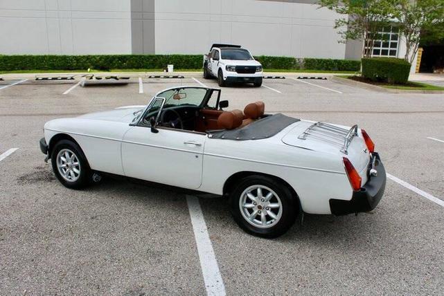 Photo of 1975 White MG MGB