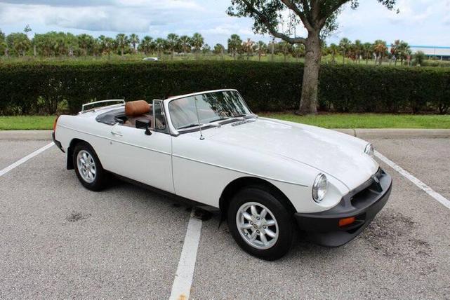 Photo of 1975 White MG MGB