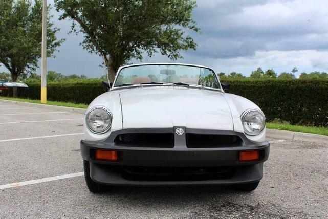 Photo of 1975 White MG MGB