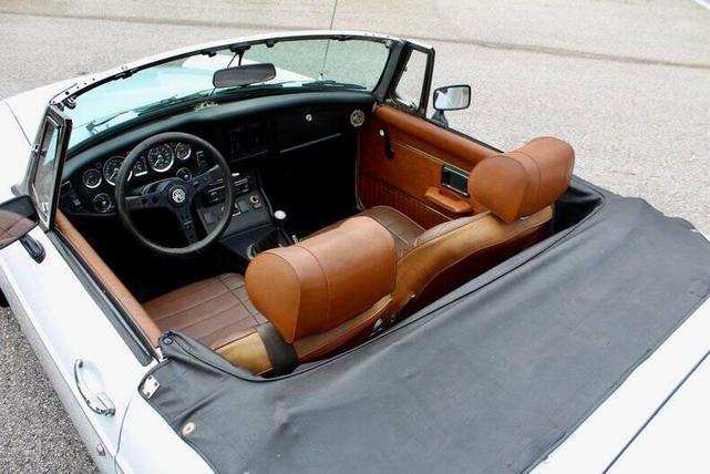 Photo of 1975 White MG MGB