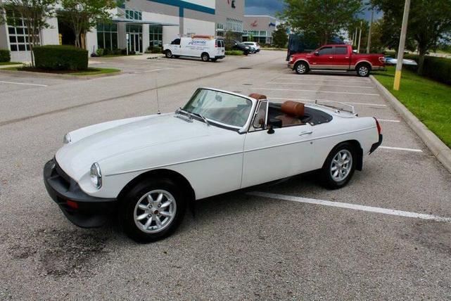 Photo of 1975 White MG MGB