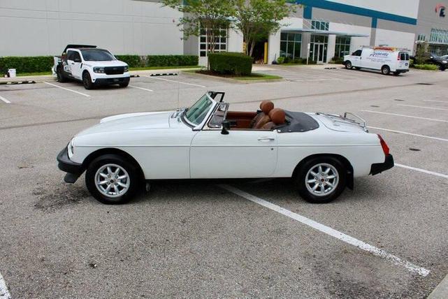 Photo of 1975 White MG MGB