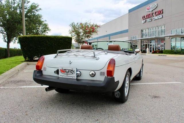 Photo of 1975 White MG MGB