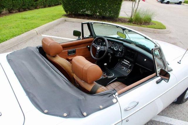 Photo of 1975 White MG MGB