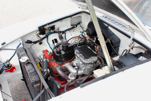 Photo of 1975 White MG MGB