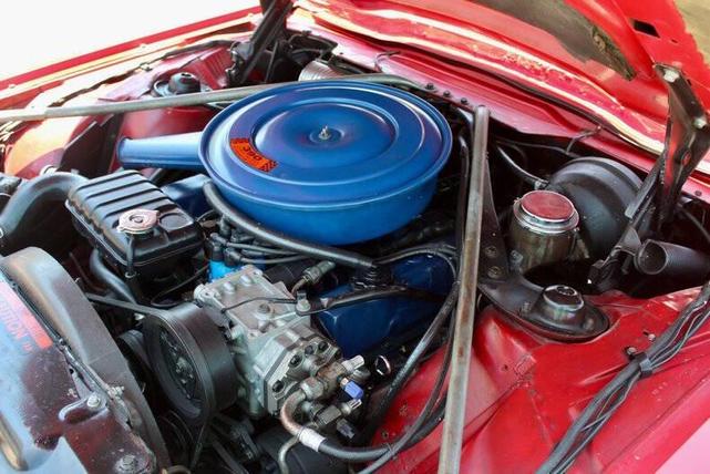 Photo of 1966 Red Ford Thunderbird