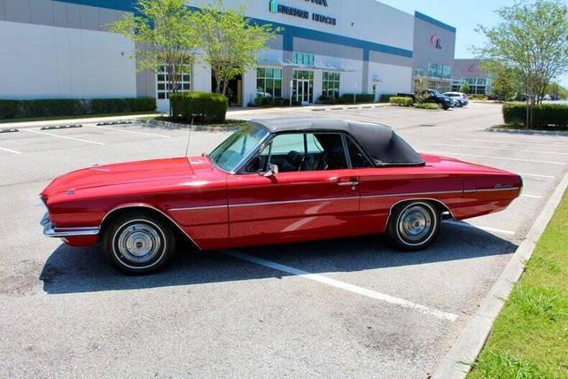 Photo of 1966 Red Ford Thunderbird