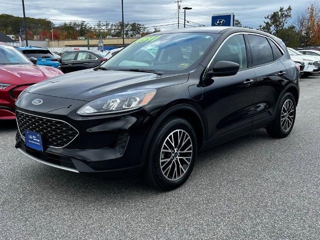 Photo of 2022 AGATE BLACK METALLIC Ford Escape
