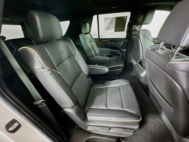 Photo of 2021 Crystal White Tricoat Cadillac Escalade