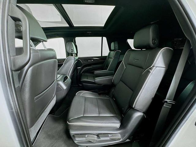 Photo of 2021 Crystal White Tricoat Cadillac Escalade