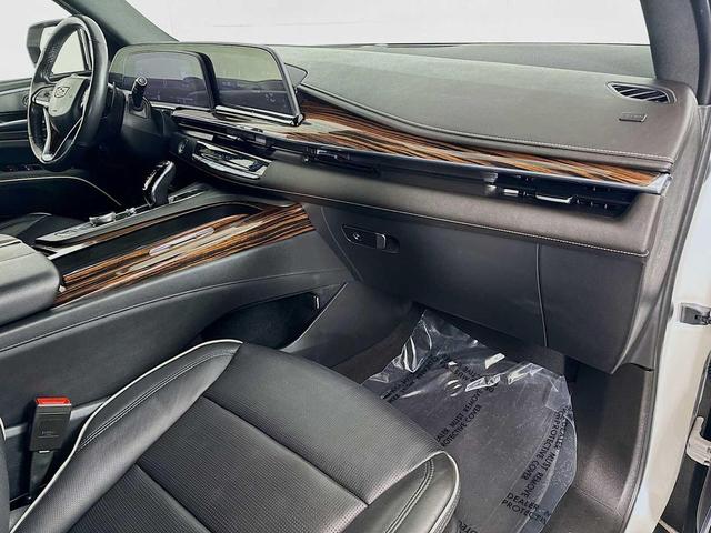 Photo of 2021 Crystal White Tricoat Cadillac Escalade