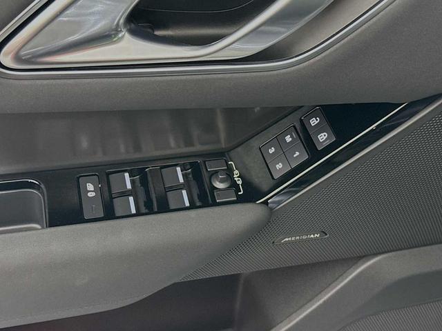 Photo of 2024 Blue Land Rover Range Rover Velar