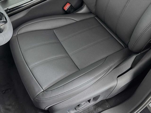 Photo of 2026 Carpathian Grey Land Rover Range Rover Evoque