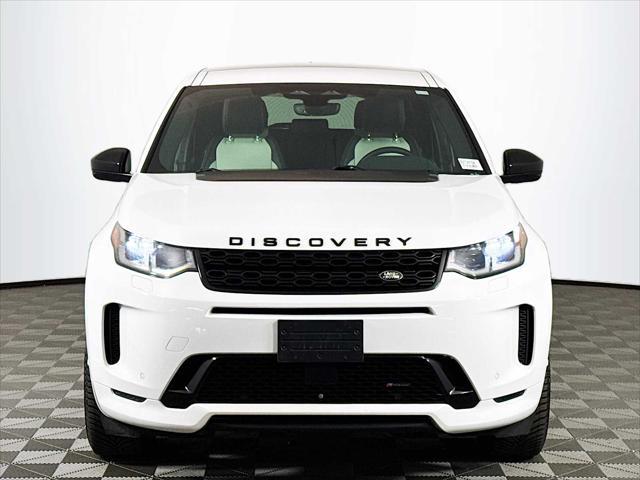 Photo of 2022 White Land Rover Discovery Sport
