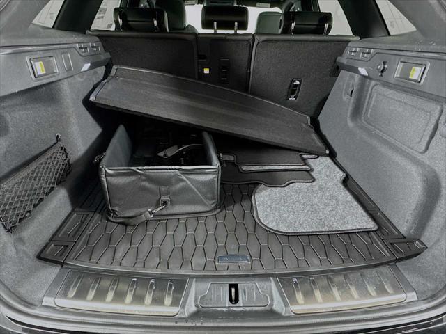 Photo of 2026 Santorini Black Jaguar F-PACE
