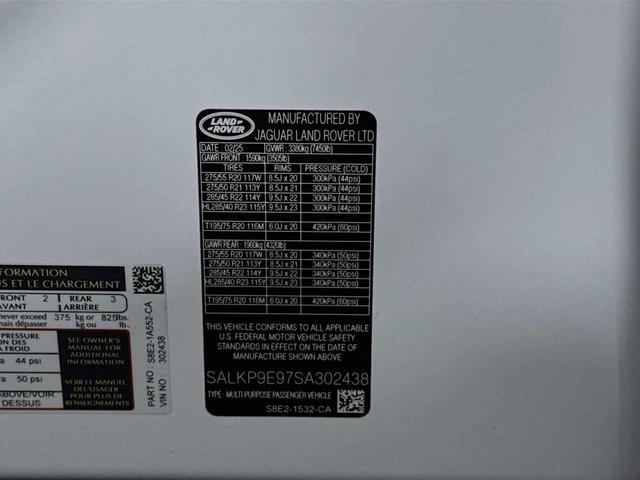 Photo of 2025 Ostuni Pearl White Land Rover Range Rover