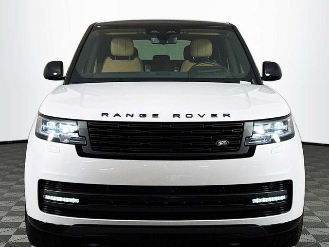 Photo of 2025 Ostuni Pearl White Land Rover Range Rover