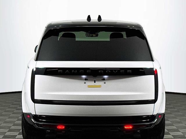 Photo of 2025 Ostuni Pearl White Land Rover Range Rover