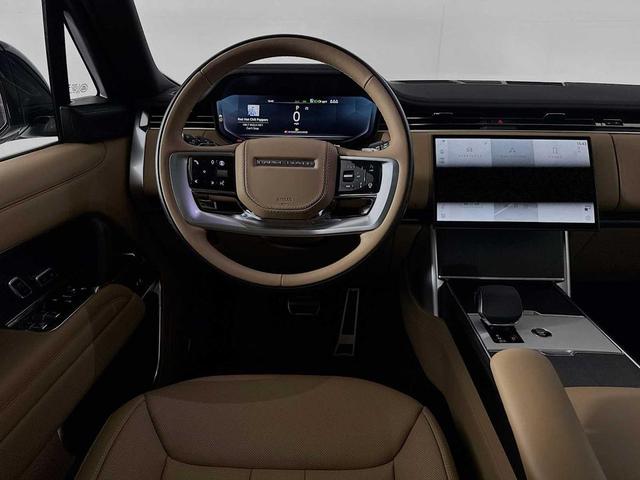Photo of 2025 Ostuni Pearl White Land Rover Range Rover
