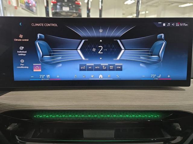 Photo of 2025 Alpine White BMW 330