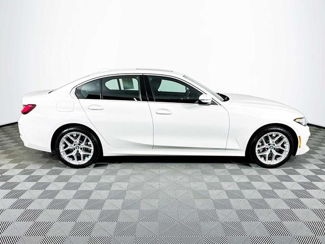 Photo of 2025 Alpine White BMW 330