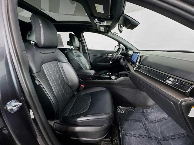 Photo of 2023 Gravity Gray Kia Sportage