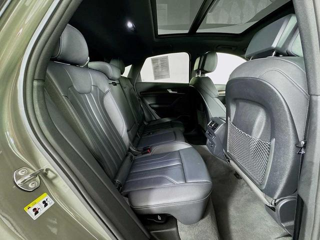 Photo of 2023 Chronos Gray Metallic Audi Q5