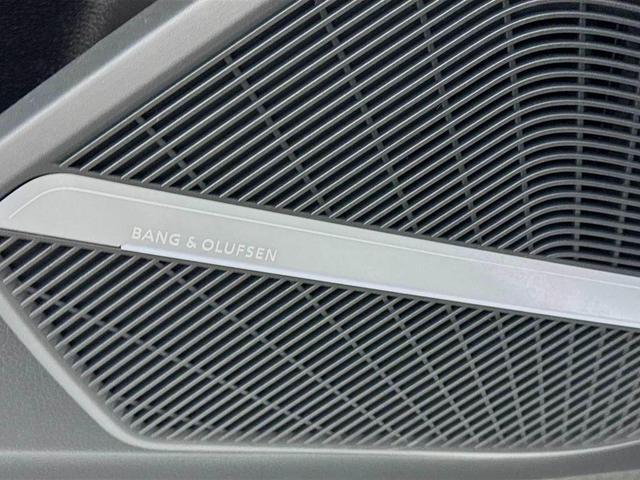 Photo of 2023 Chronos Gray Metallic Audi Q5
