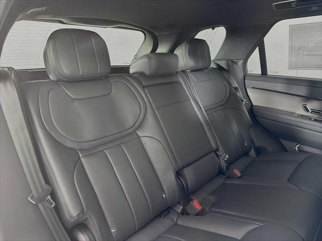 Photo of 2025 Fuji White Land Rover Range Rover Sport