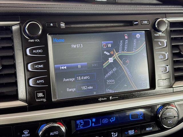 Photo of 2015 Silver Sky Metallic Toyota Highlander