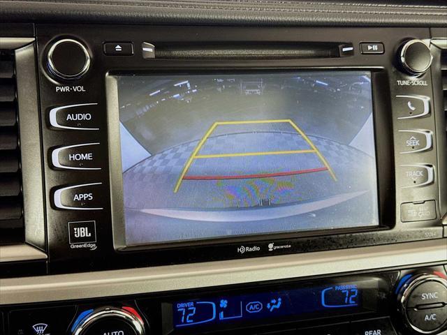 Photo of 2015 Silver Sky Metallic Toyota Highlander