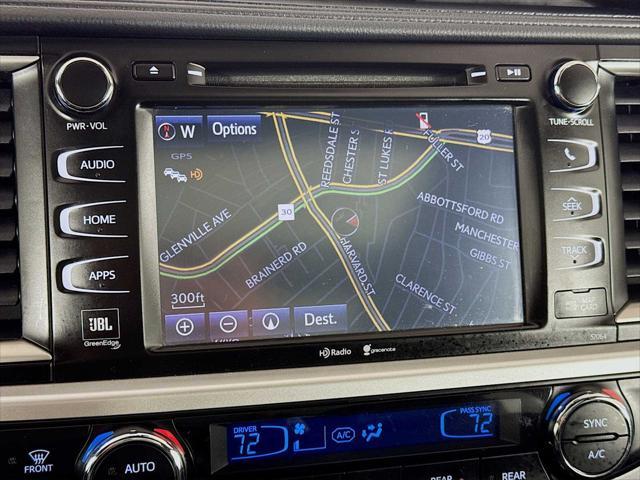 Photo of 2015 Silver Sky Metallic Toyota Highlander