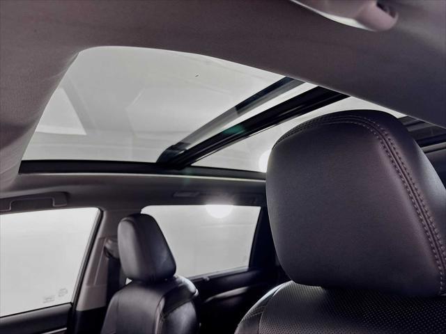 Photo of 2015 Silver Sky Metallic Toyota Highlander