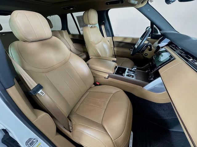 Photo of 2023 Fuji White Land Rover Range Rover