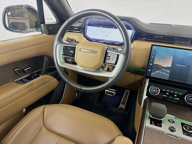 Photo of 2023 Fuji White Land Rover Range Rover