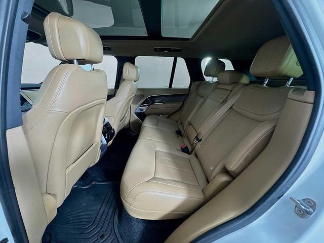 Photo of 2023 Fuji White Land Rover Range Rover