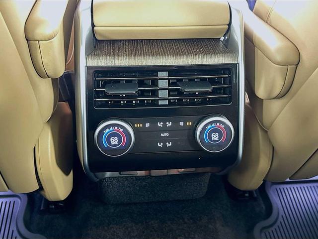 Photo of 2023 Fuji White Land Rover Range Rover