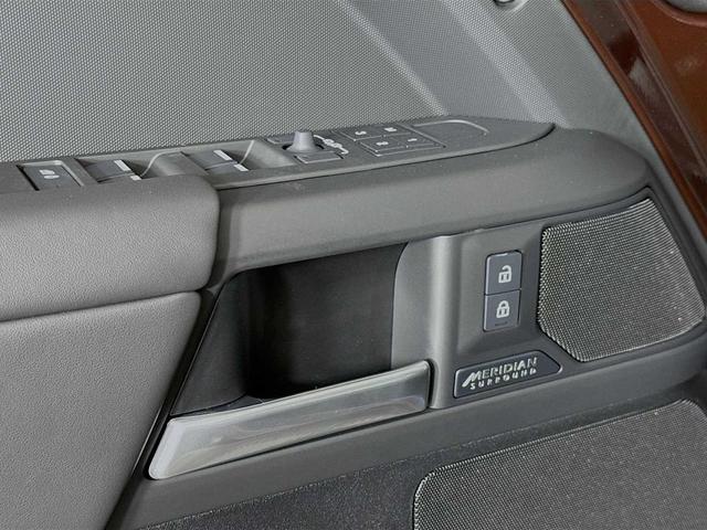 Photo of 2025 Sedona Red Land Rover Defender