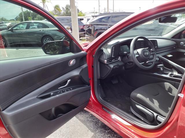 Photo of 2025 Blue Hyundai ELANTRA HEV