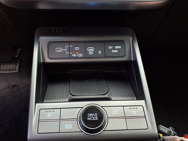 Photo of 2025 White Hyundai KONA