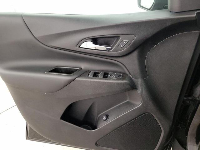 Photo of 2022 Black Chevrolet Equinox