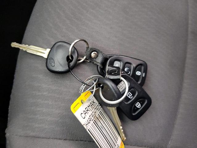 Photo of 2016 Black Hyundai ELANTRA