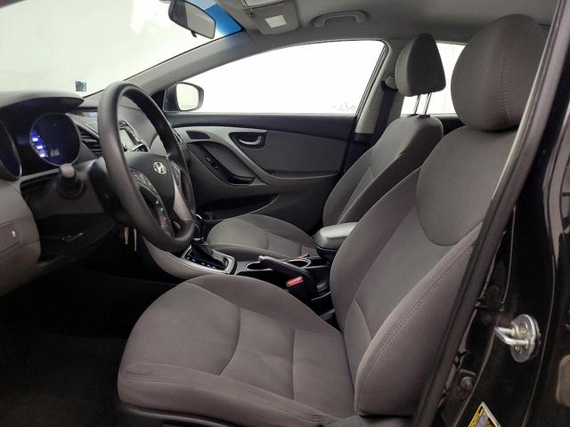 Photo of 2016 Black Hyundai ELANTRA