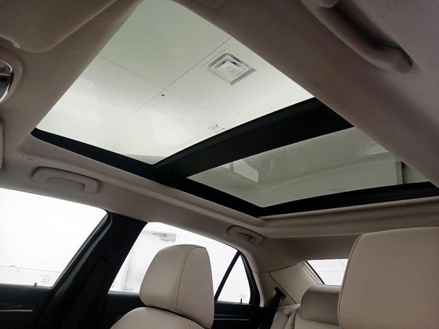 Photo of 2017 Silver Chrysler 300