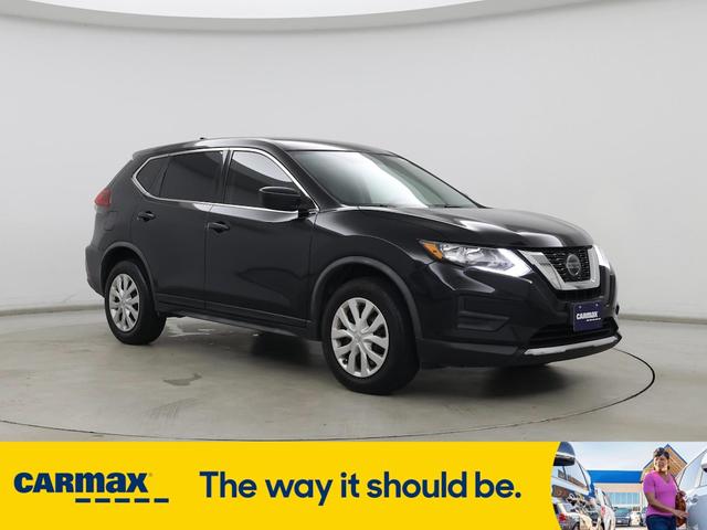 Photo of 2018 Black Nissan Rogue