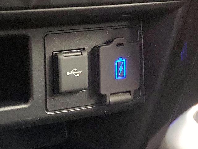 Photo of 2023 White Toyota 4Runner