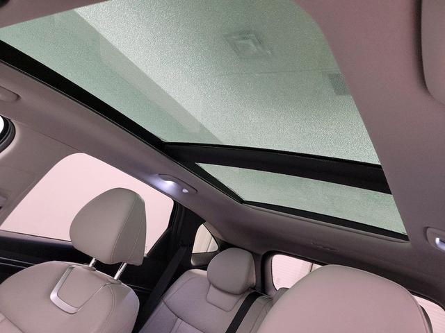 Photo of 2022 Black Hyundai TUCSON Hybrid