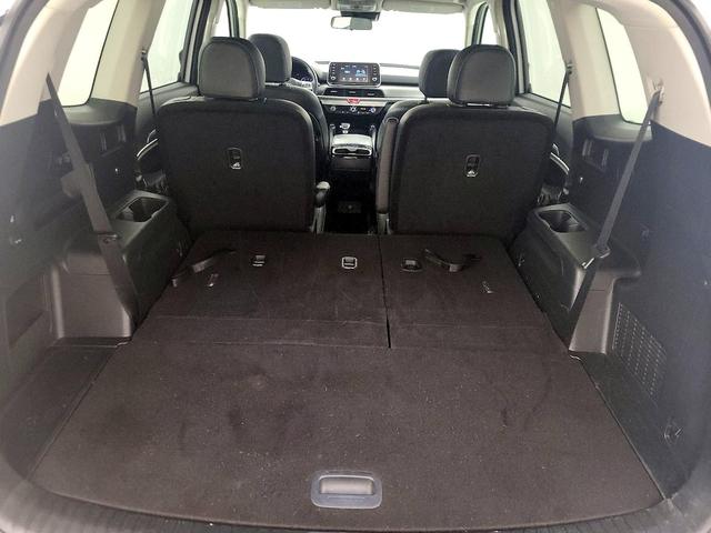 Photo of 2020 White Kia Telluride