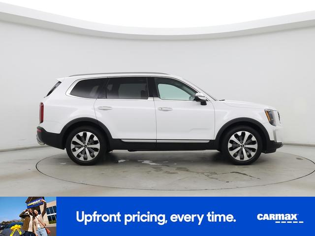 Photo of 2020 White Kia Telluride