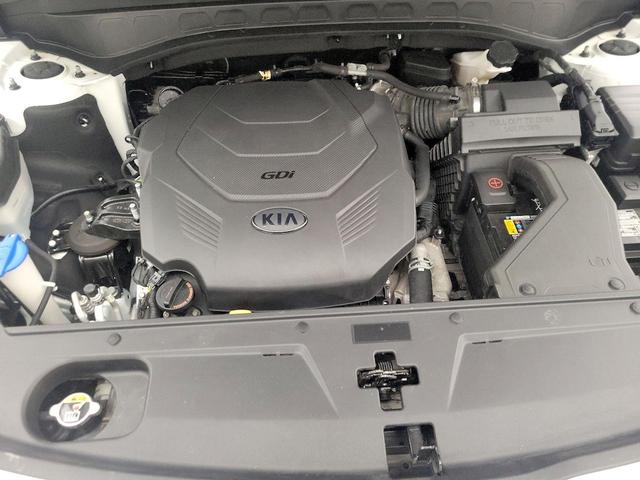 Photo of 2020 White Kia Telluride
